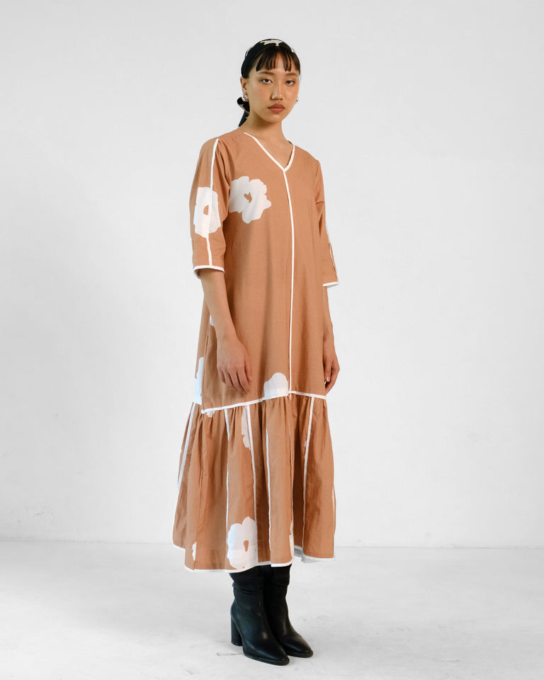Load image into Gallery viewer, Sylvanmere Floral Dress - Mocha