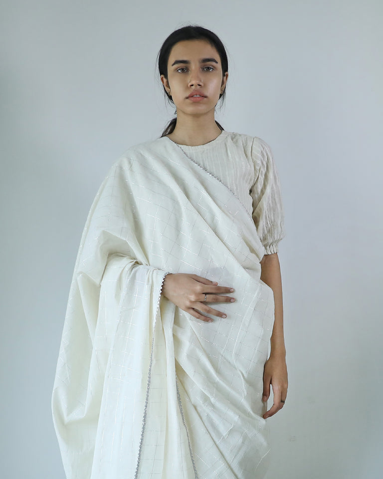 Load image into Gallery viewer, Ivory Cotton Checks Saree
