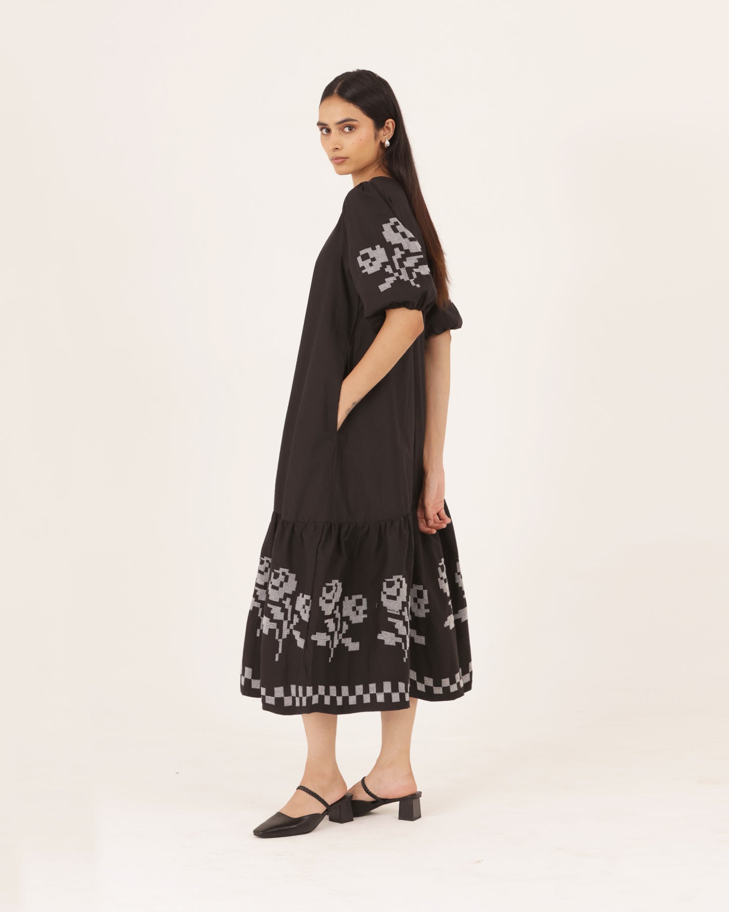 Luna Embroidery Dress