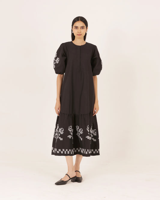 Luna Embroidery Dress