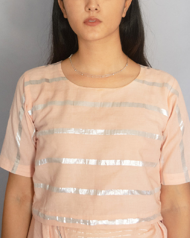 Load image into Gallery viewer, Salmon Pink Cotton Zari Crop Top