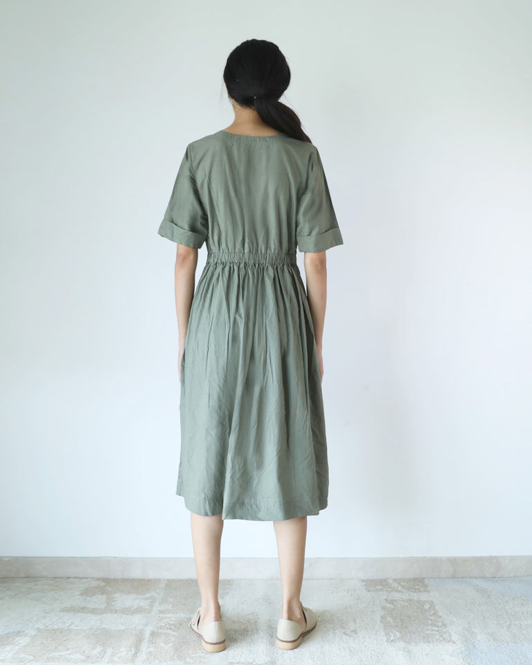 Load image into Gallery viewer, Sage Green Elasticated Waist Dress