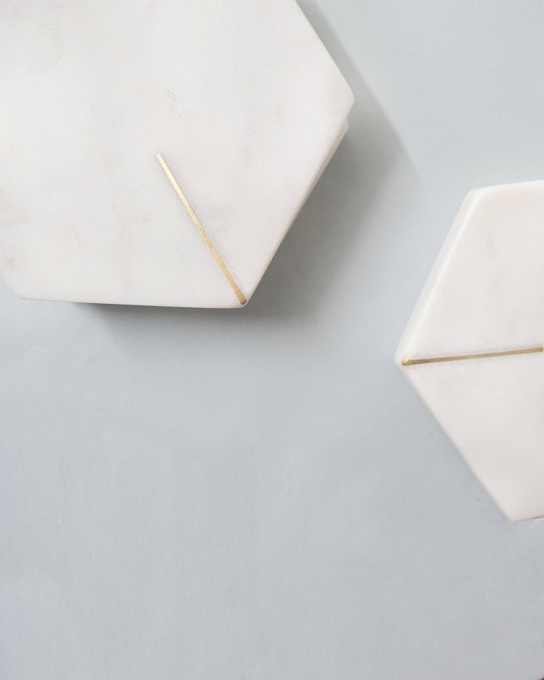 Load image into Gallery viewer, White Hexagonal Marble with Brass Inlay - Set of 4