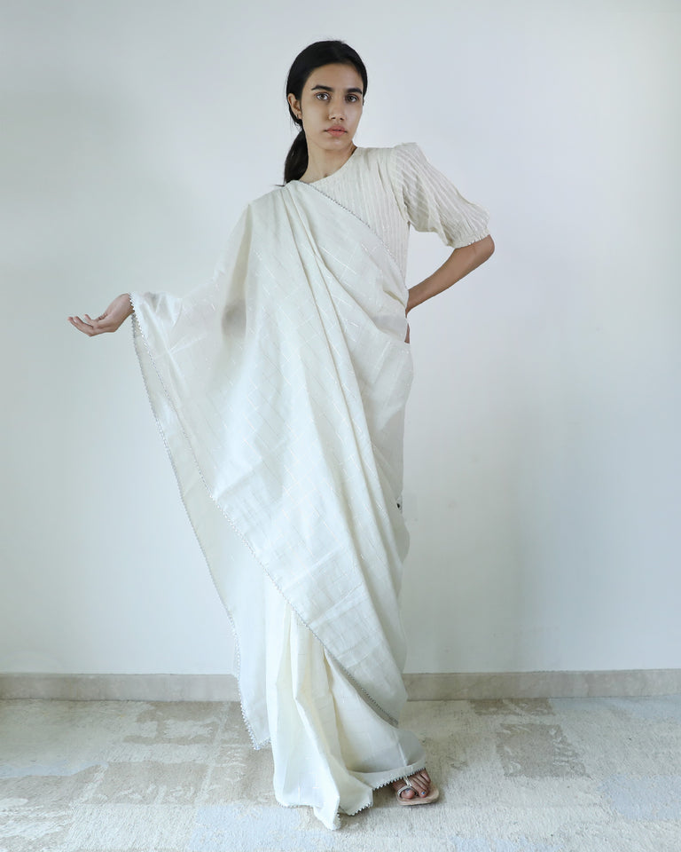 Load image into Gallery viewer, Ivory Cotton Checks Saree